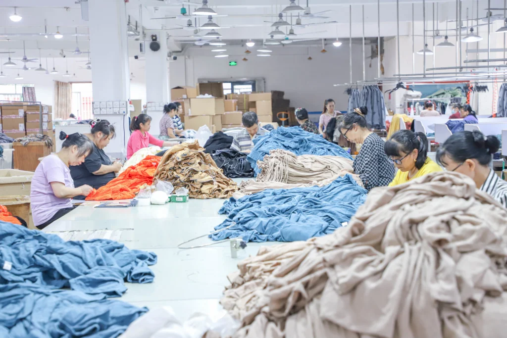 custom dress factory, women's clothing quality check (4)