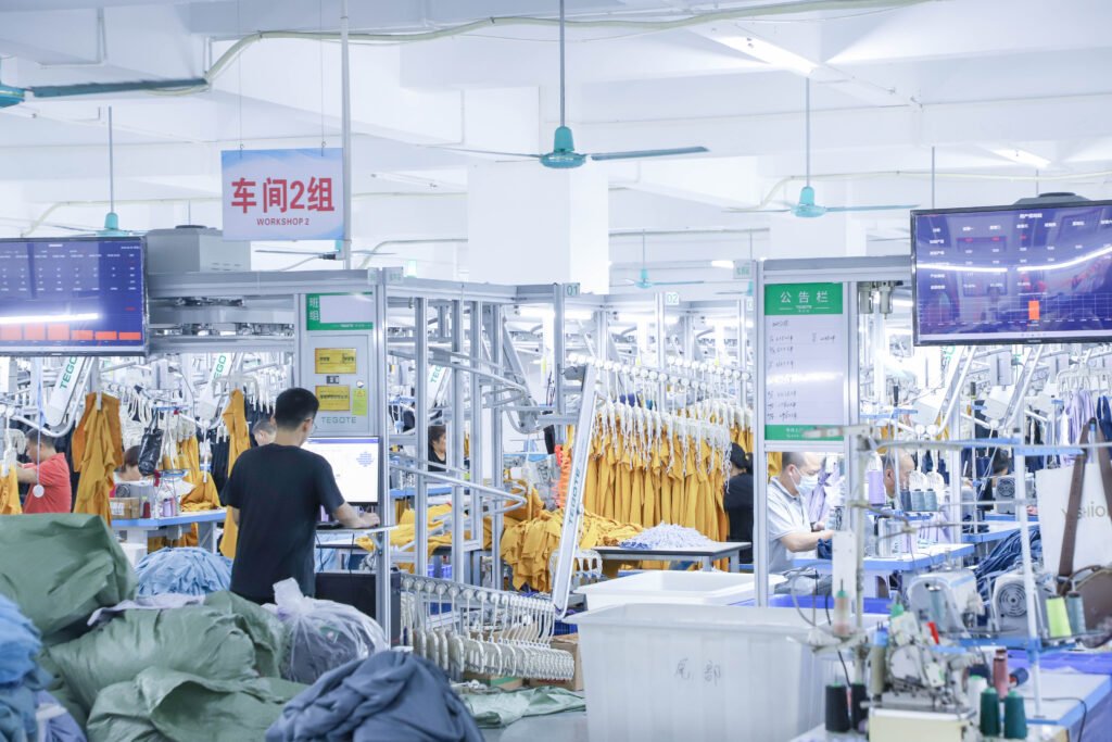 custom made women's dress factory hanging assembly line (1)