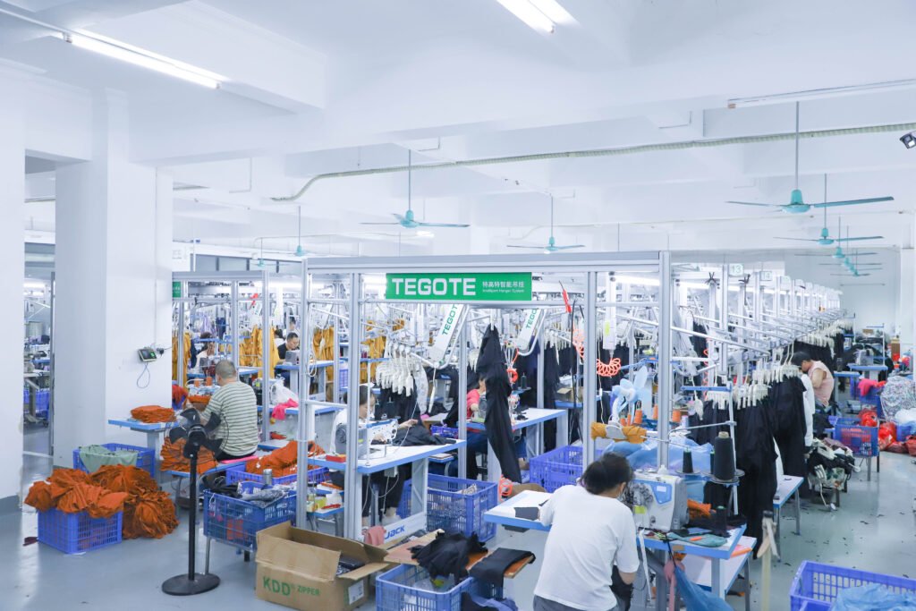 custom made women's dress factory hanging assembly line (4)